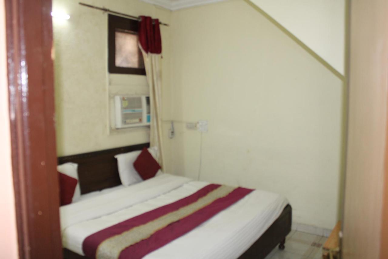 Hotel Diamond Palace Chandigarh Exterior photo